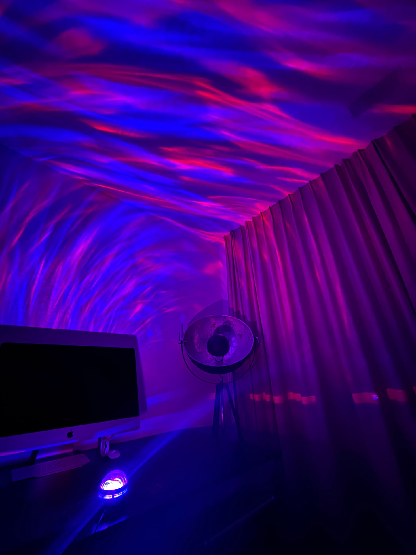 AuroraGlow™ – 360° Galaxy Projector Lamp | USB RGB Night Light with Remote Control for Home & Bedroom Décor