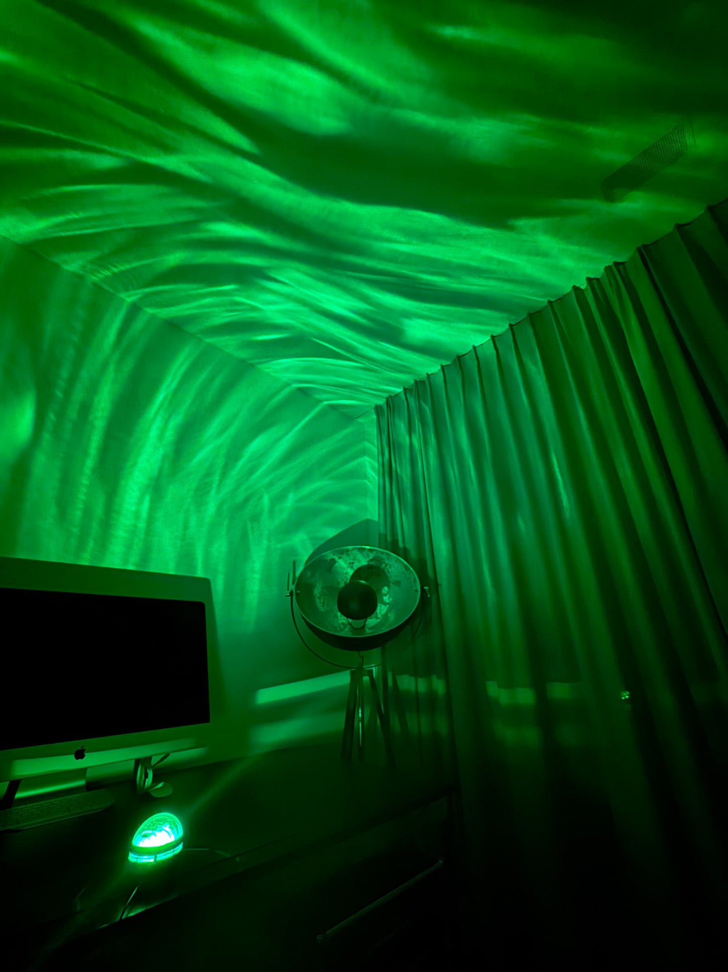 AuroraGlow™ – 360° Galaxy Projector Lamp | USB RGB Night Light with Remote Control for Home & Bedroom Décor